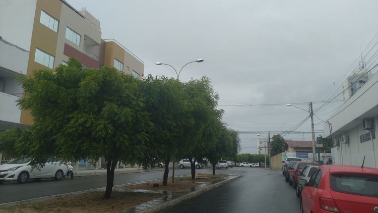 Forte chuva supera 100 mm no Povoado da Tapera, em Petrolina (PE