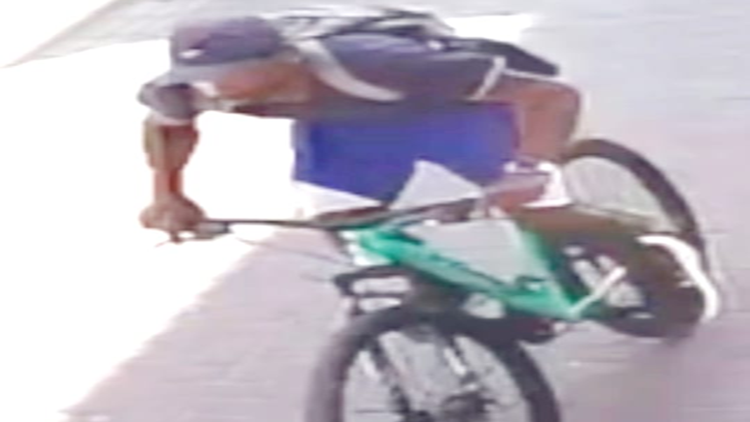 Câmeras flagram furto de bicicleta próximo ao Terminal Urbano de Juazeiro; vítima oferece recompensa